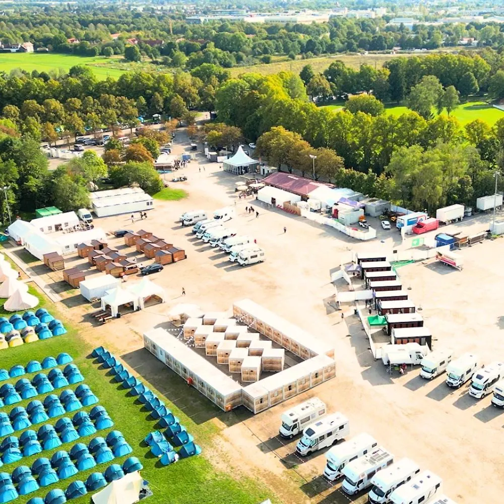 Luxuszelt Oktoberfest Wiesn Camp Lodge München Deutschland