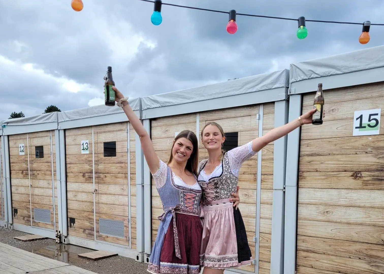 Oktoberfest Wiesn Camp Lodge München